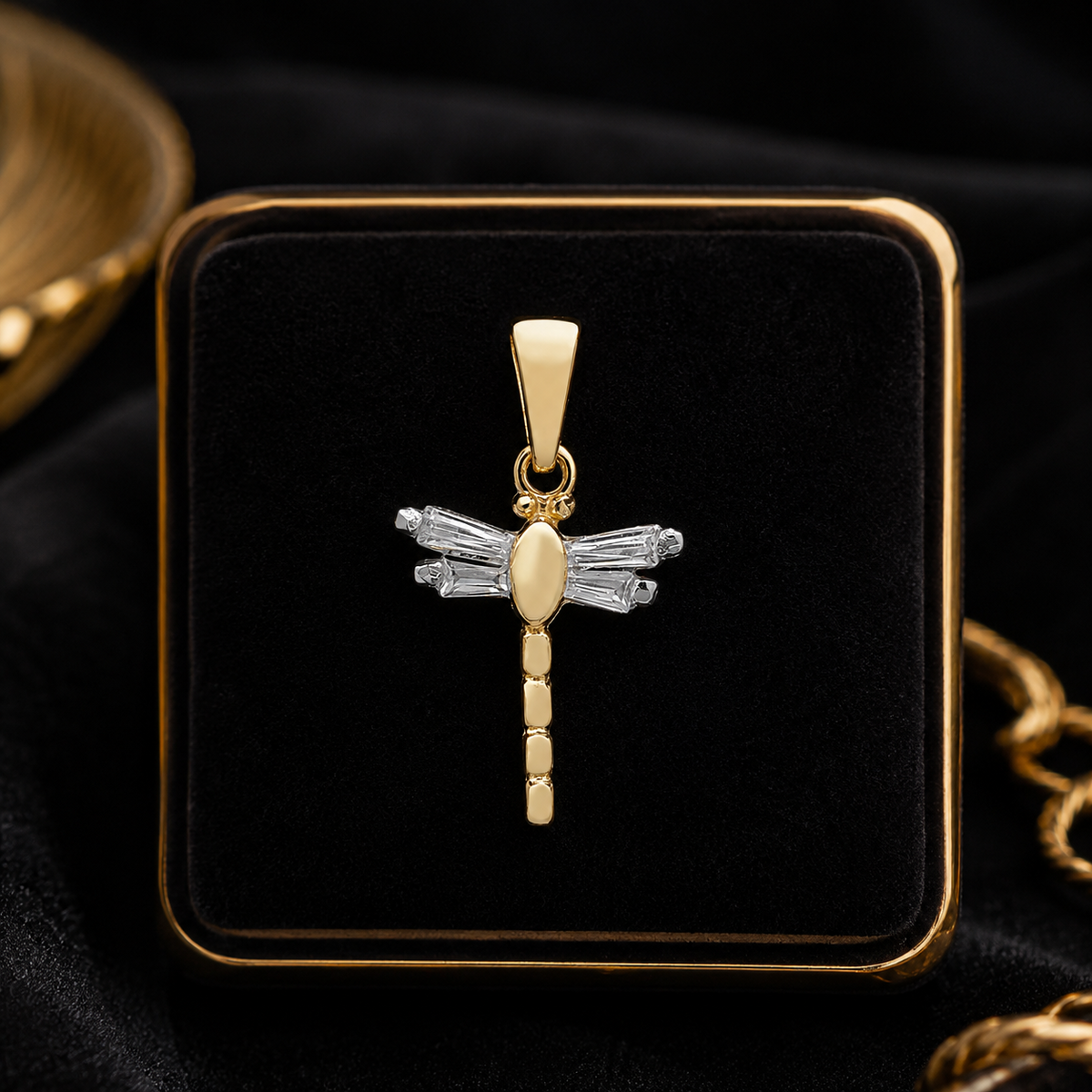 Dragonfly 9ct 2 Tone Gold Pendant 375 Hallmark British Made All Chain Lengths