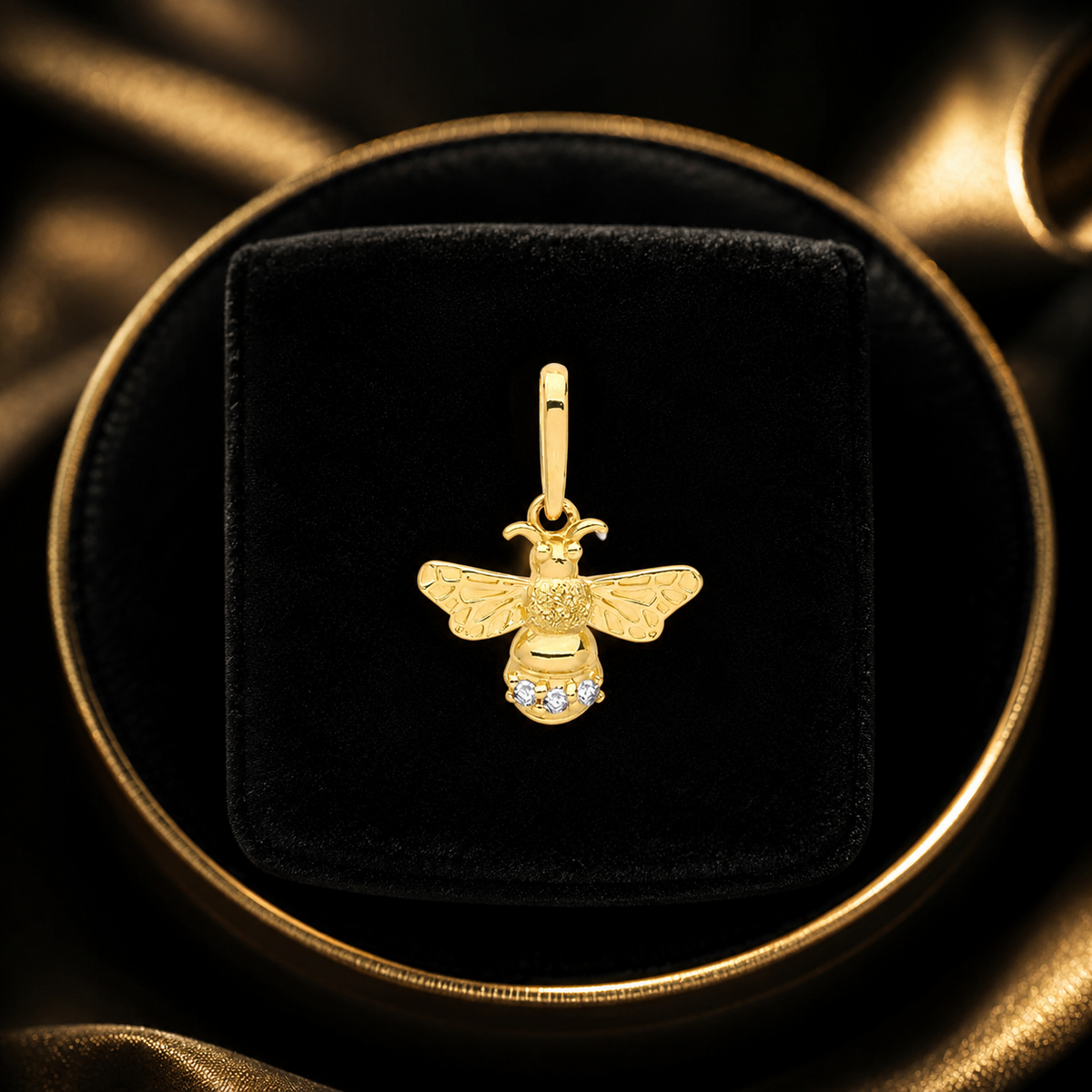 Bumble Bee 9ct Yellow Gold Pendant 375 Hallmark British Made All Chain Lengths