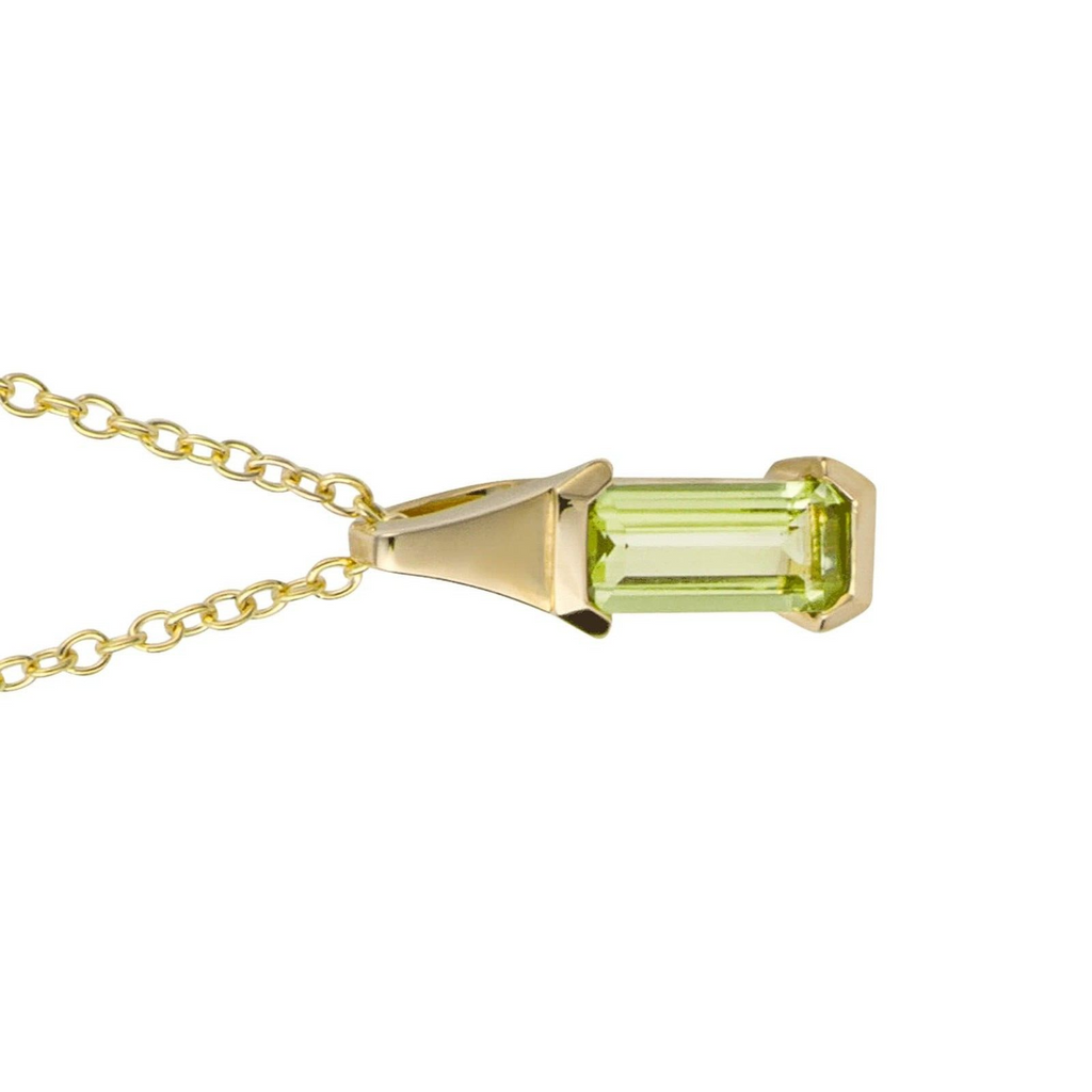 Elongated Peridot Pendant 9ct Yellow Gold 375 Hallmarked British Made