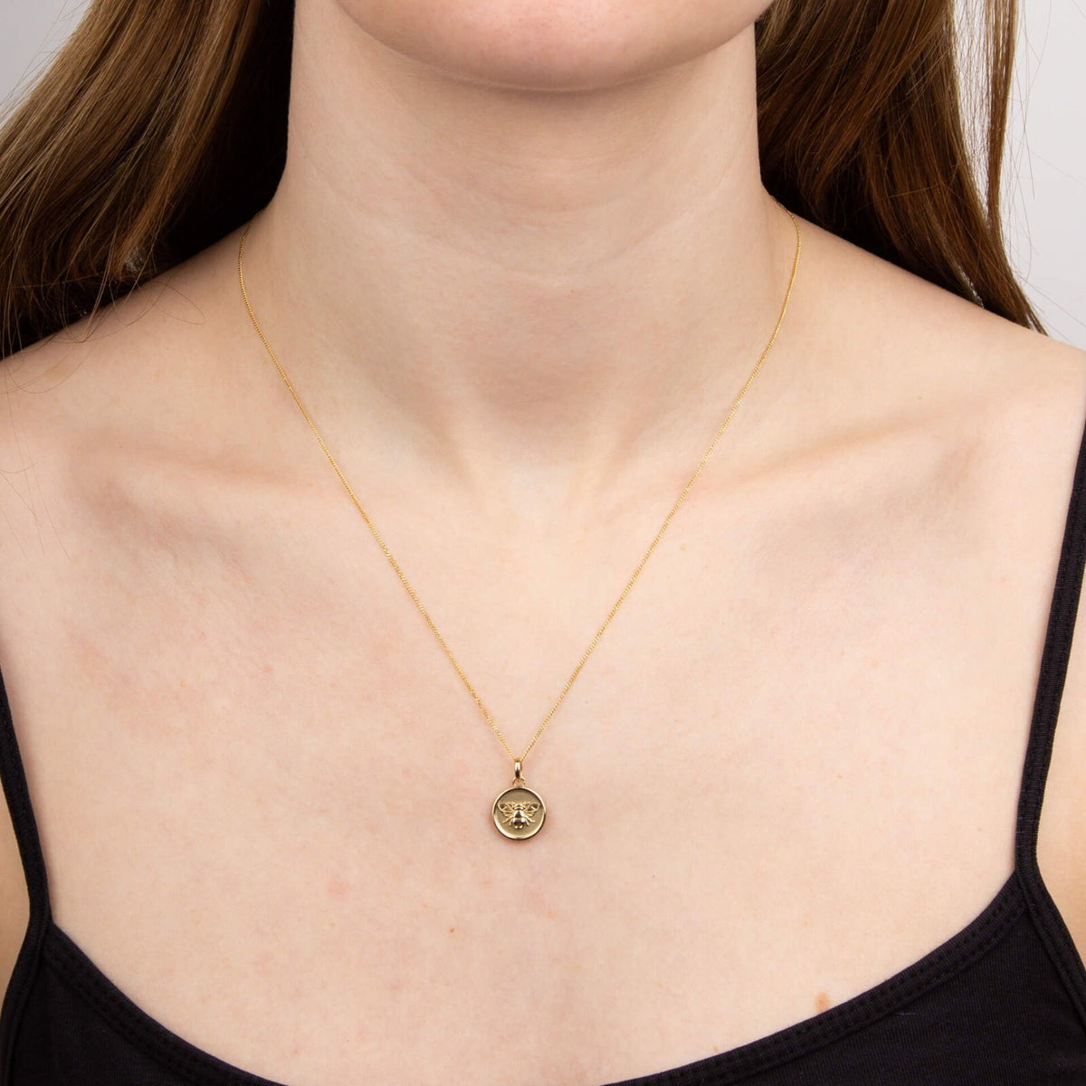 Bee Medalion Pendant 9ct Yellow Gold 375 Hallmarked British Made Brand New Boxed