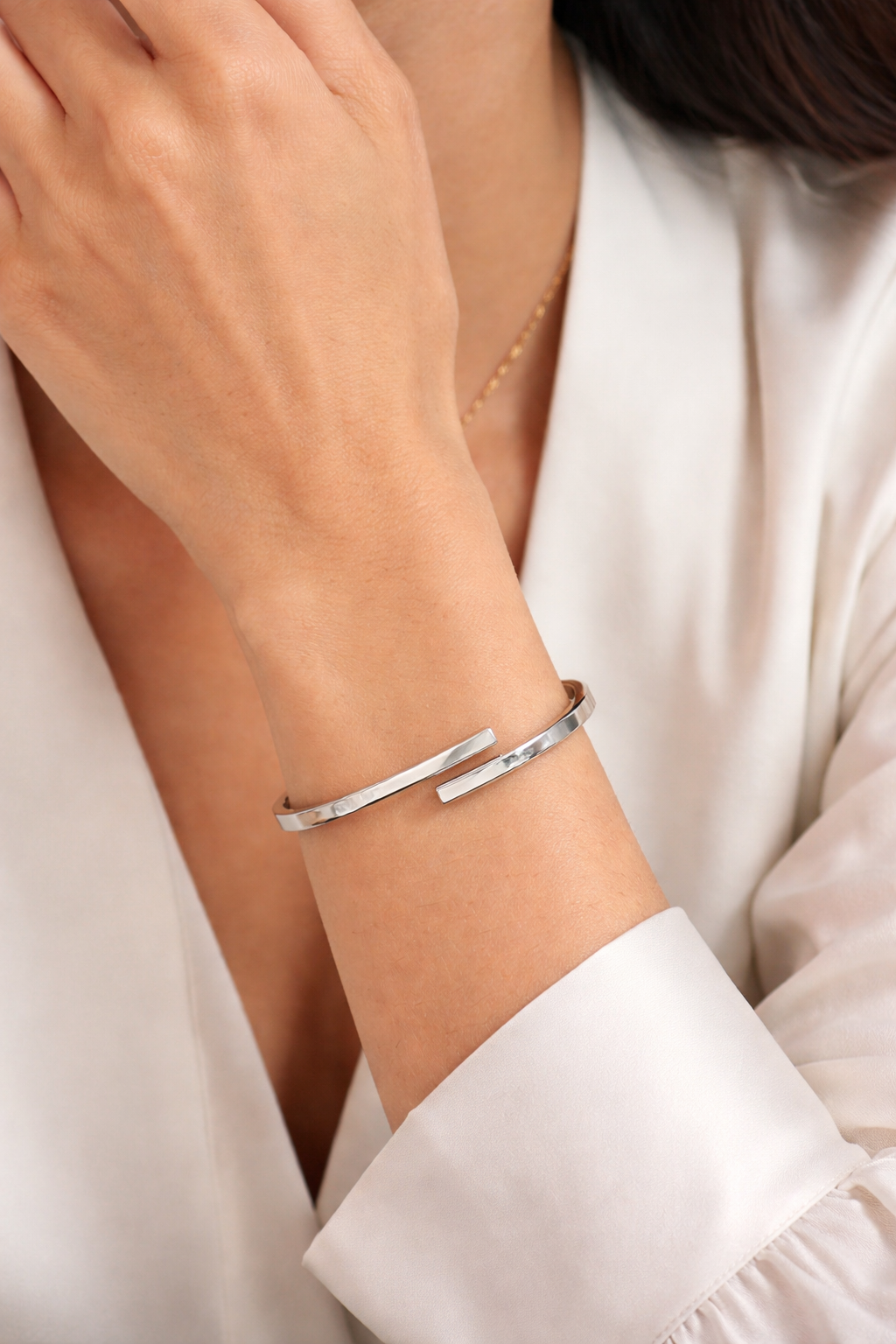 Sterling Silver Bangle Hollow Crossover British Made Hallmarked Brand New Boxed