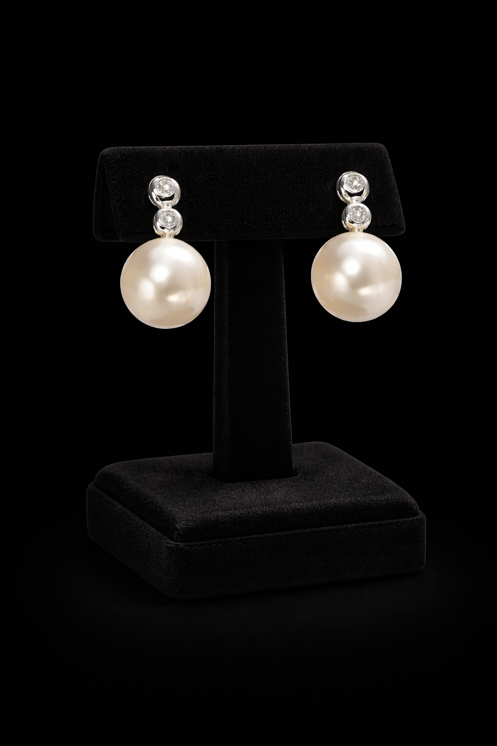 Round  Pearl And Diamond Stud Earrings British Made 9ct White Gold 375 Hallmark