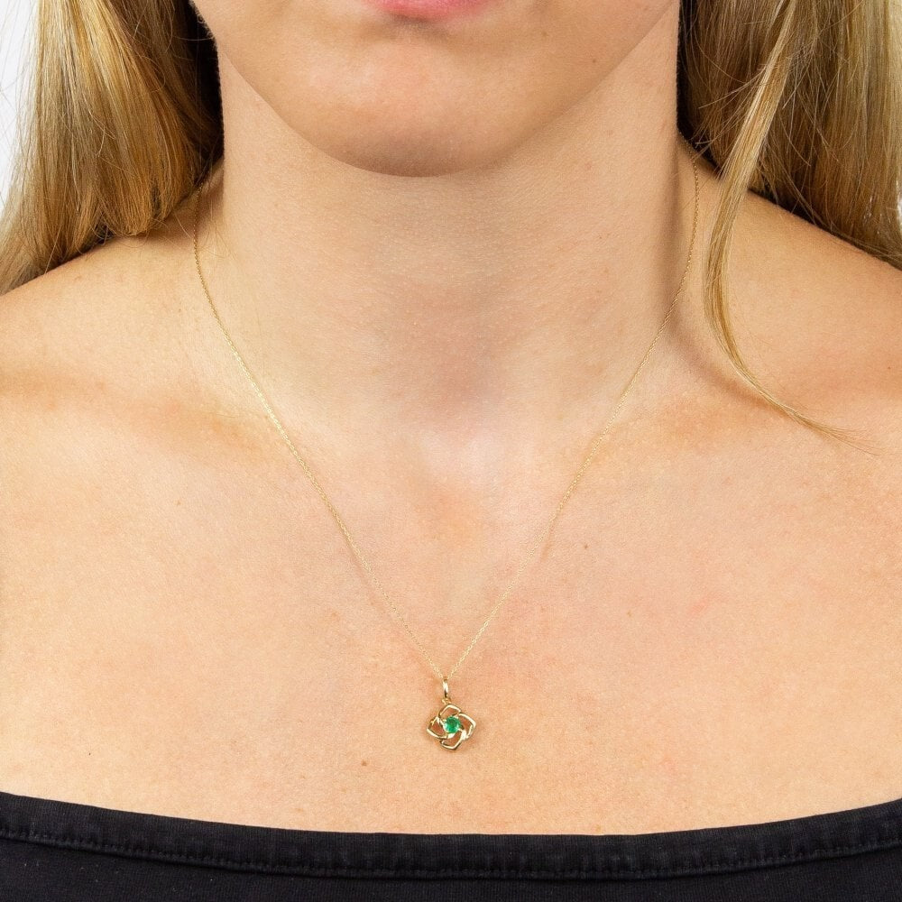 Flower Emerald Pendant 9ct Yellow Gold 375 Hallmarked British Made Brand New