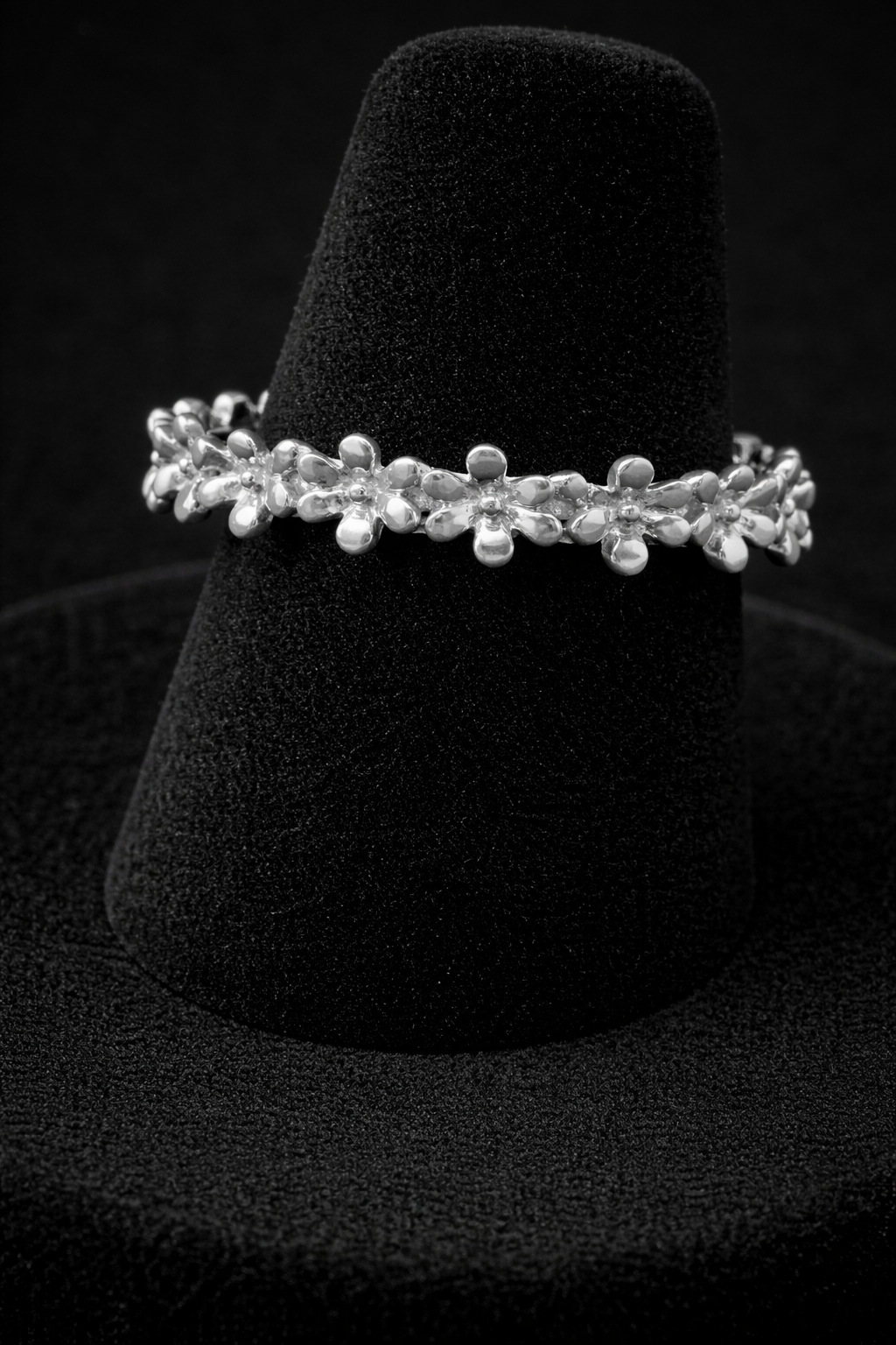 Rhodium Plated Floral Band Ring Sterling Silver 925 Hallmarked Size M - S