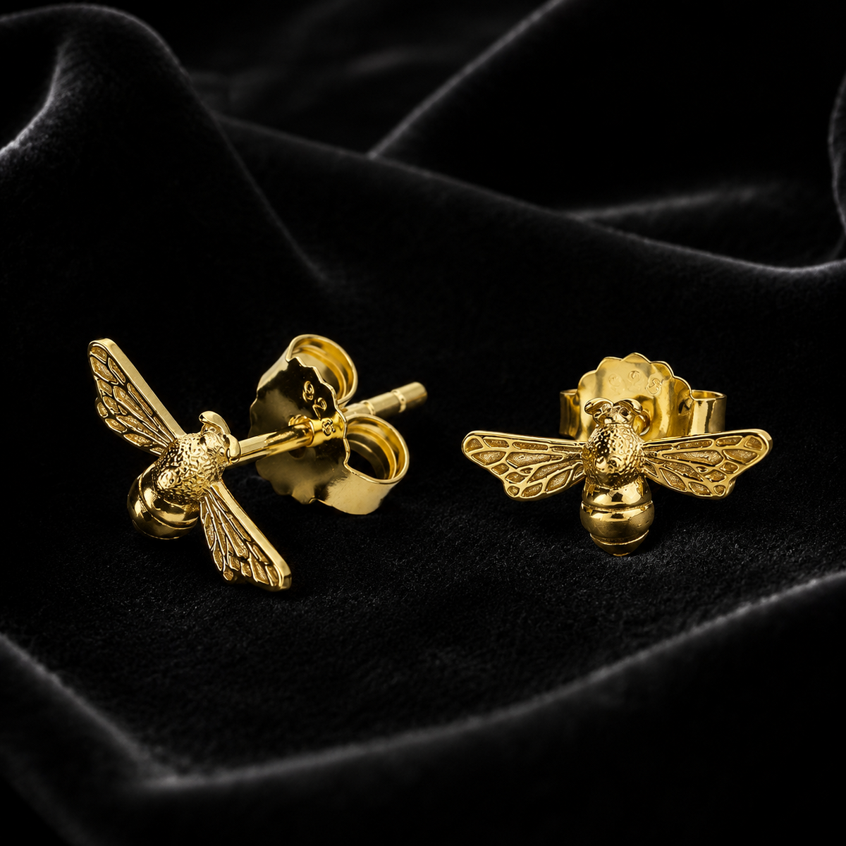 Bumble Bee Stud Earrings 18ct Yellow Gold Plated Hallmark British Made Brand New