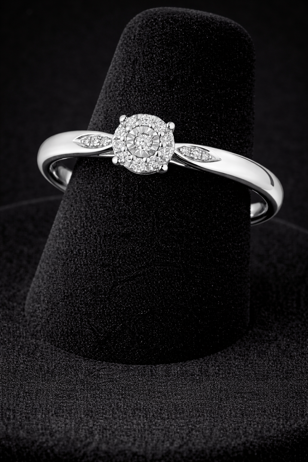 Diamond Illusion Solitaire Ring 9ct White Gold 375 Hallmark Sizes J - Q