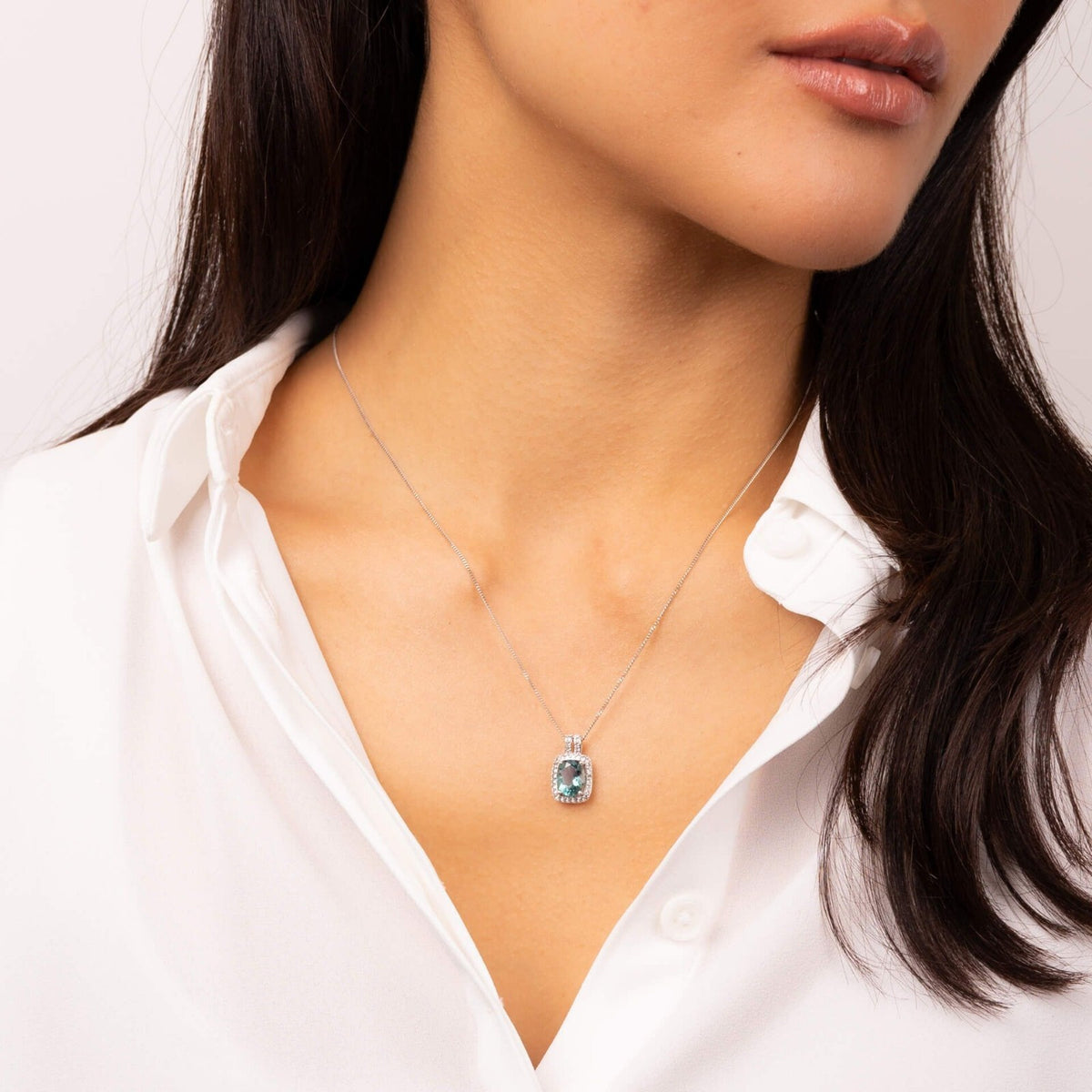 Blue Flourite And White Topaz Pendant 9ct Yellow Gold 375 Hallmark British Made