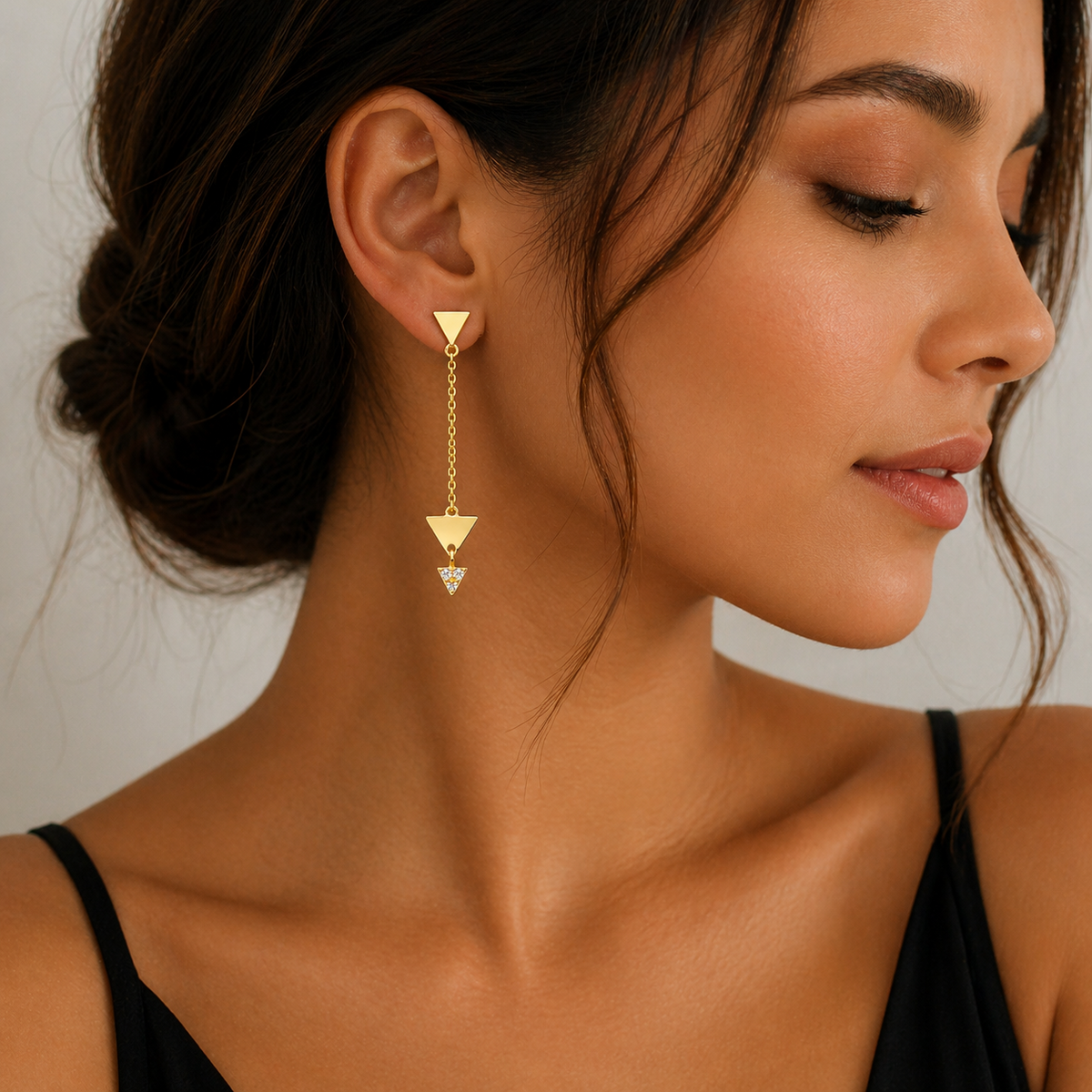3 Stone Triangular Drop Earrings 9ct Yellow Gold 375 Hallmarked Brand New Boxed