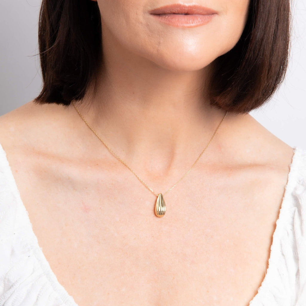 9ct Yellow Gold Teardrop Necklace 375 Hallmarked British Made Brand New Boxed