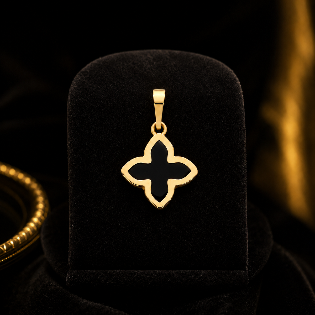 Floral Onyx 9ct Yellow Gold Pendant 375 Hallmarked All Chain Lengths