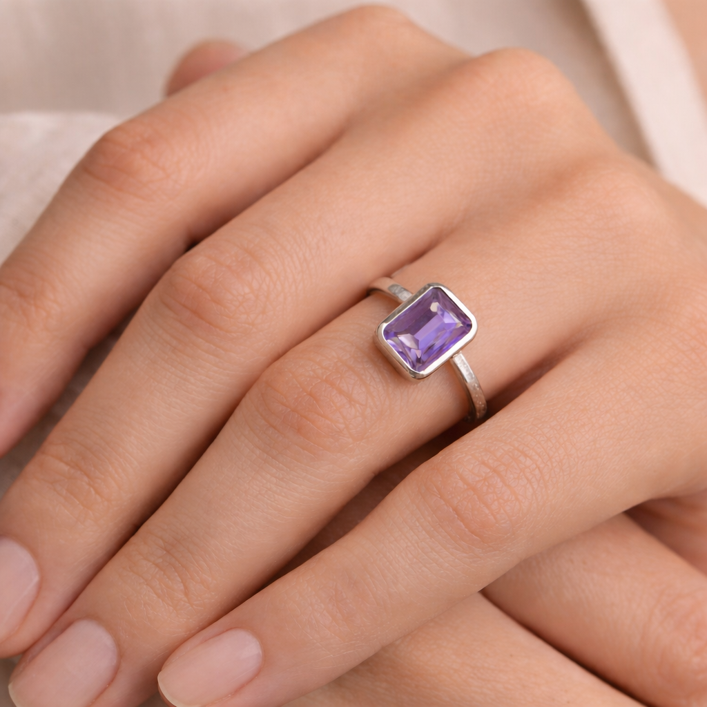 Solitaire Amethyst Ring Sterling Silver 925 Hallmarked British Made Size M - R