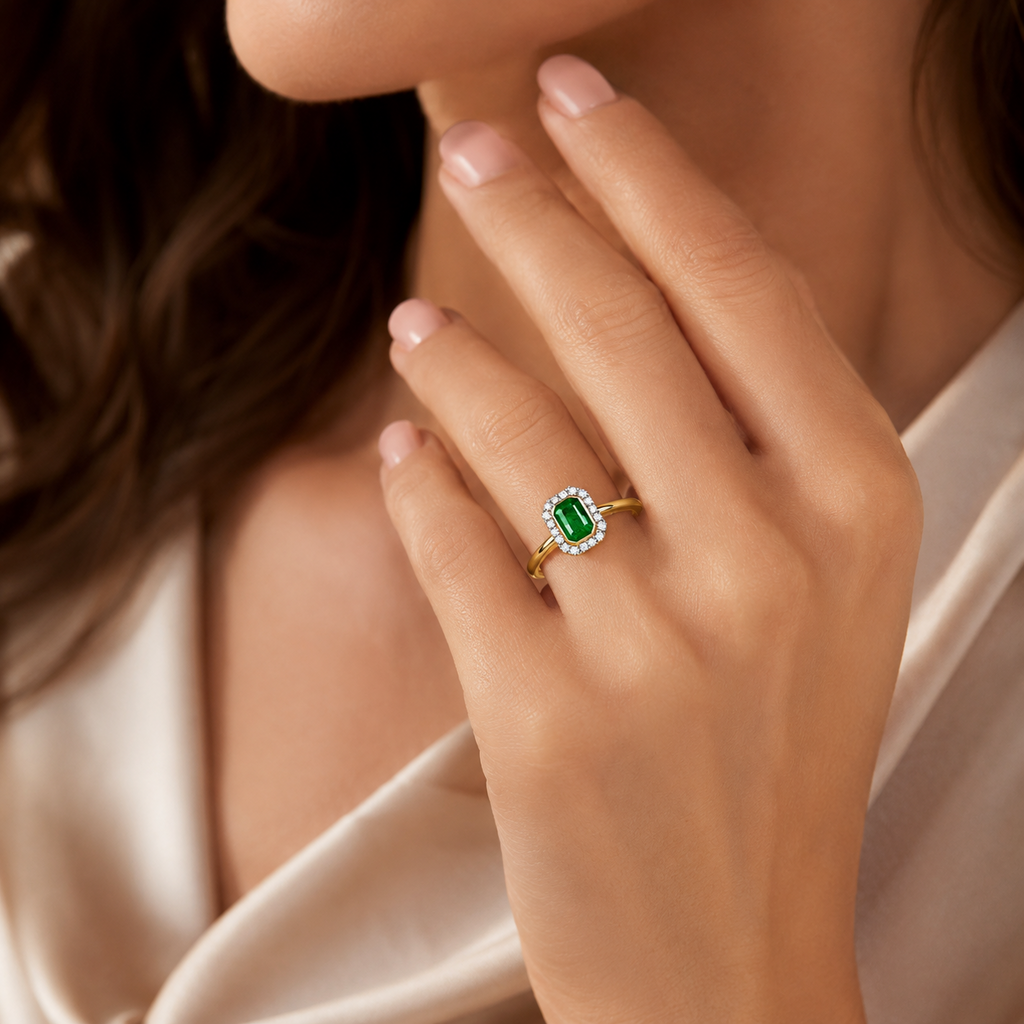 Halo Emerald Diamond Halo Ring 9ct Gold 375 Hallmarked J - Q British Made