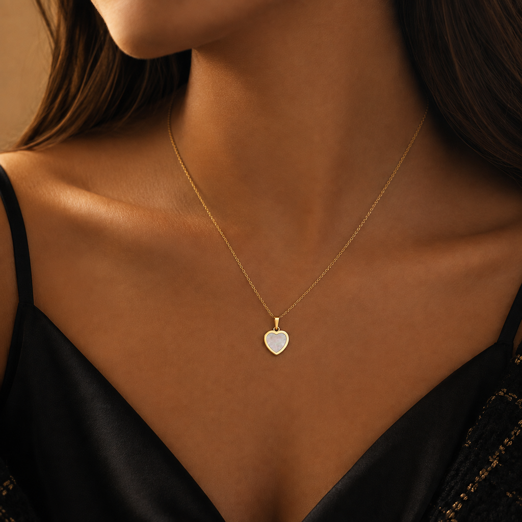 Flush Natural MOP 9ct Yellow Gold Pendant 375 Hallmarked All Chain Lengths
