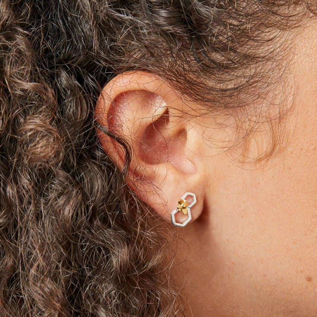 Bee And Honeycomb Stud Earrings 9ct Yellow Gold Plated Hallmarked Brand New