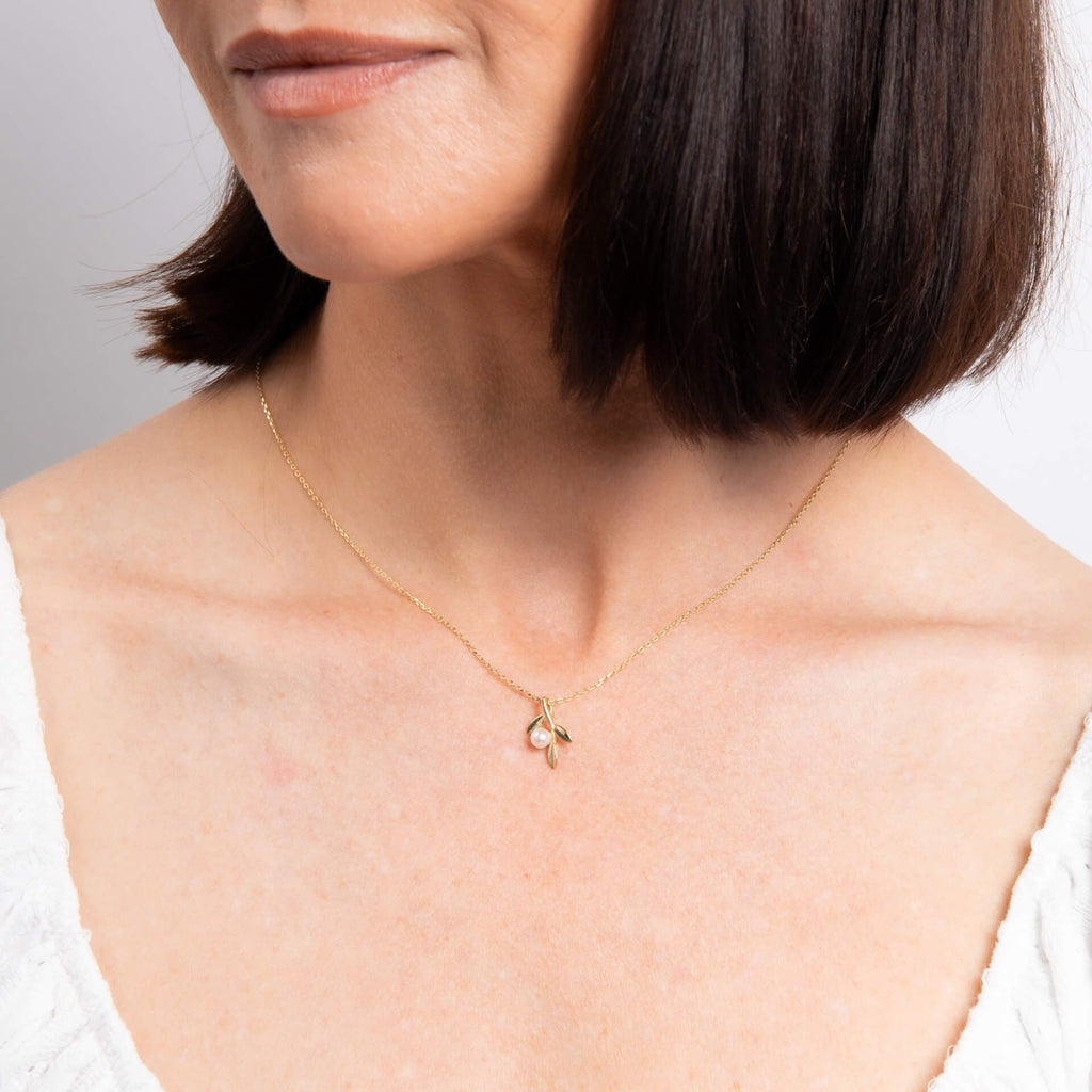 Willow Necklace 9ct Yellow Gold 375 Hallmarked British Made Brand New Boxed