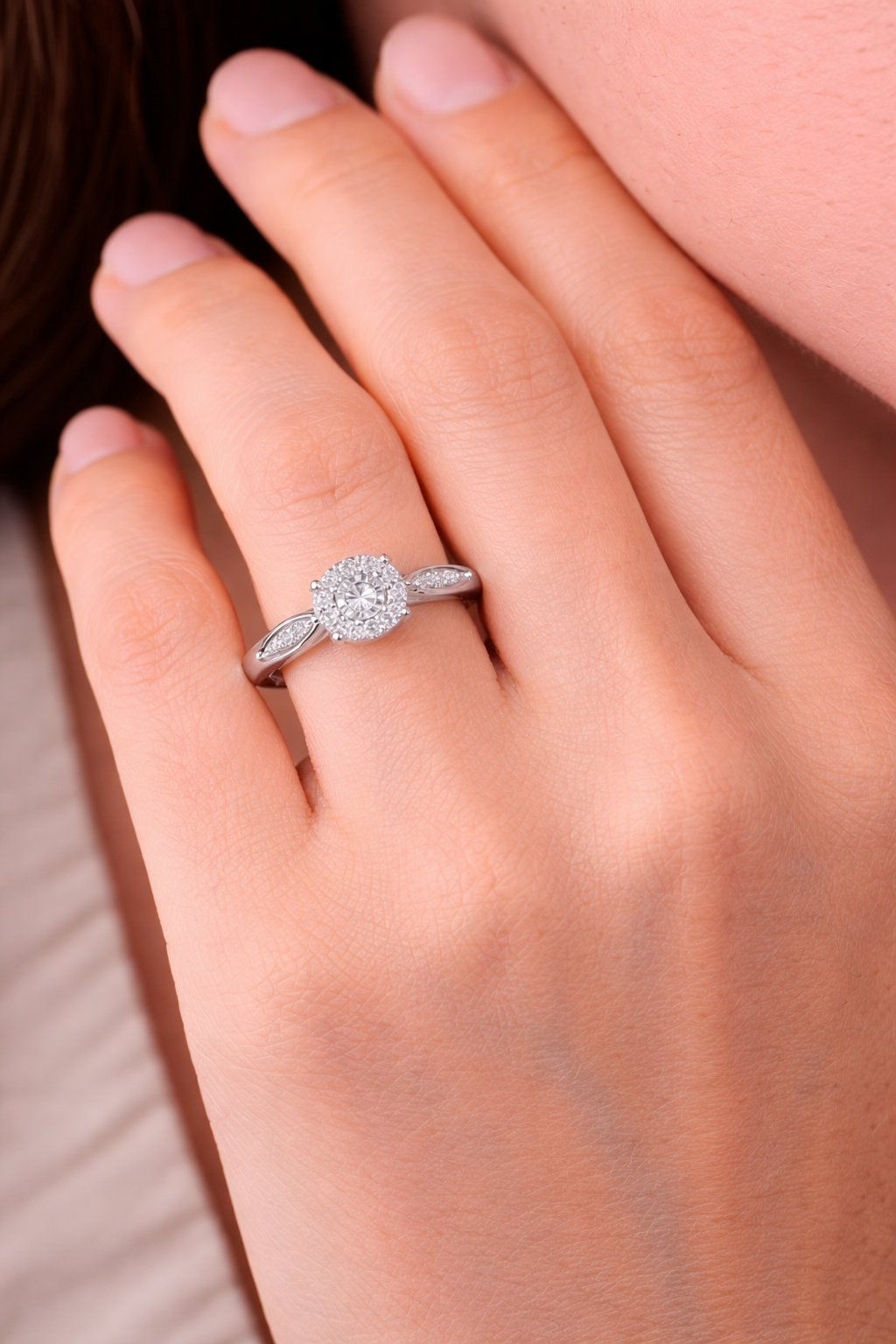 Diamond Illusion Solitaire Ring 9ct White Gold 375 Hallmark Sizes J - Q