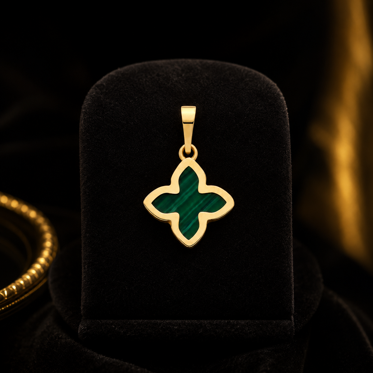 Floral Malachite 9ct Yellow Gold Pendant 375 Hallmarked All Chain Lengths