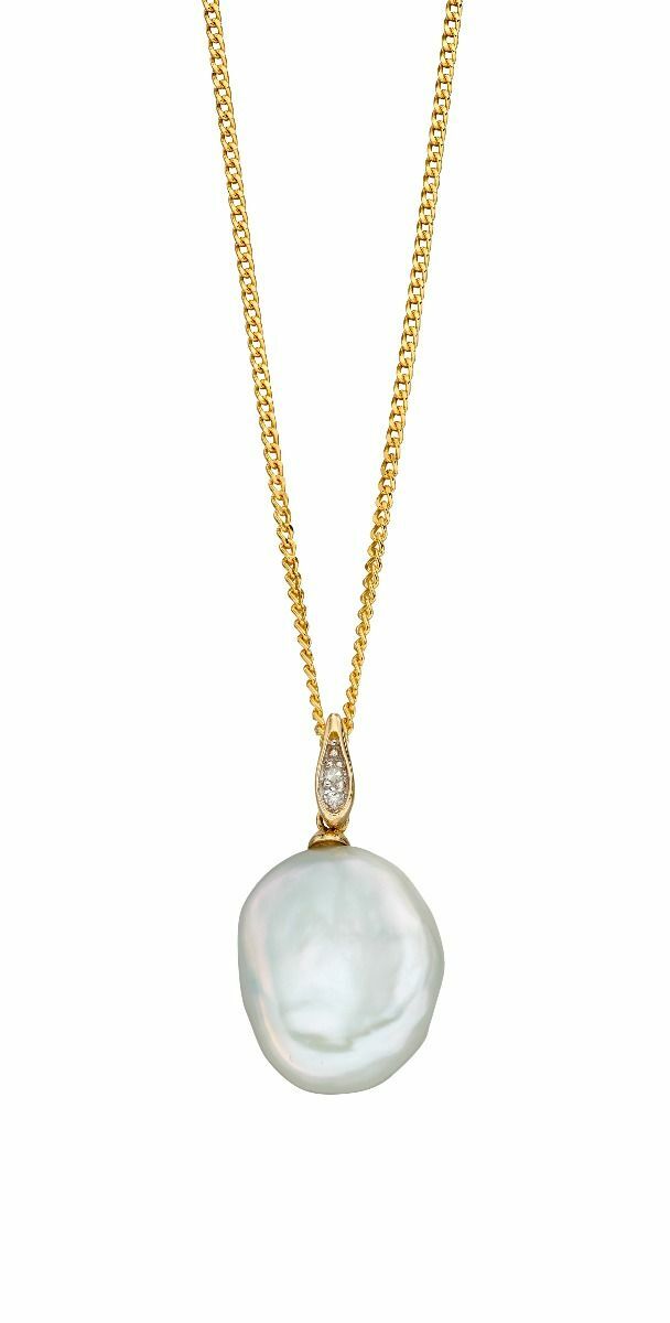 Diamond and Pearl Pendant 9ct Yellow Gold 375 Hallmarked  British Made