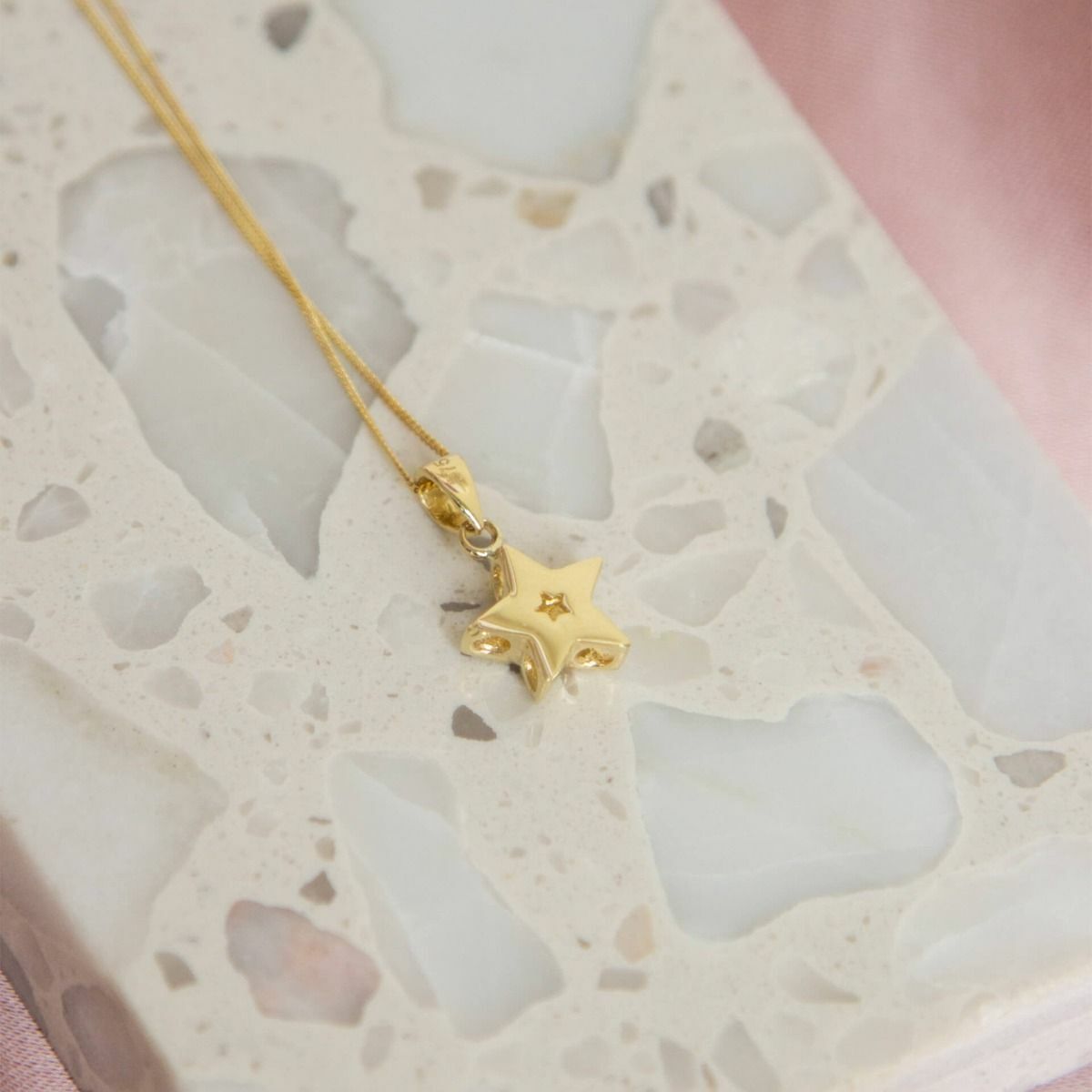 9ct Yellow Gold Star Pendant 375 Hallmarked British Made Brand New
